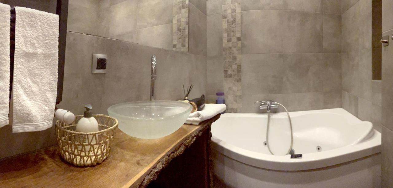 Royal Lazienki. Beautiful Apartment By The Park. 华沙 外观 照片
